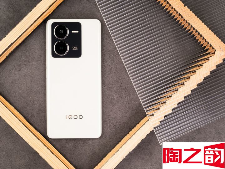 智能与家 篇一百一十一：iQOO Z8，一台超有颜的千元级LCD全能机-图35