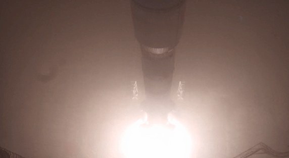点赞！云海三号卫星发射成功 网友拍到火箭云像“金蝌蚪” 画面太震撼-图2